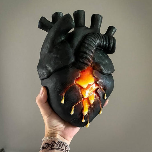 Heart Lava Wall Vase – Papier-Mâché ❤️🔥